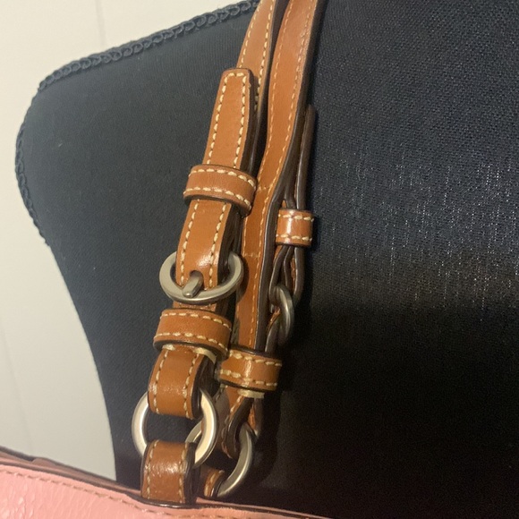 Coach Chelsea pink pebbled leather shoulder bag - Picture 4 of 10